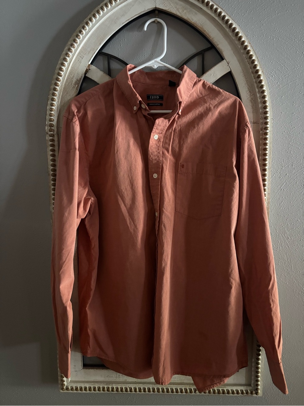 Izod Men's Button-Down Shirt in Coral